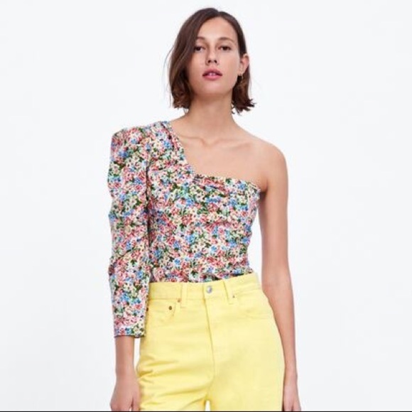 NWT. Zara Cotton Floral Print Top. Size S. - Picture 3 of 7